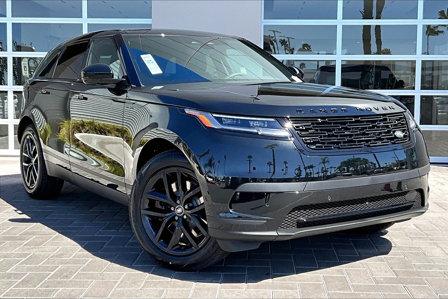 2026 Land Rover Range Rover Velar S photo 2