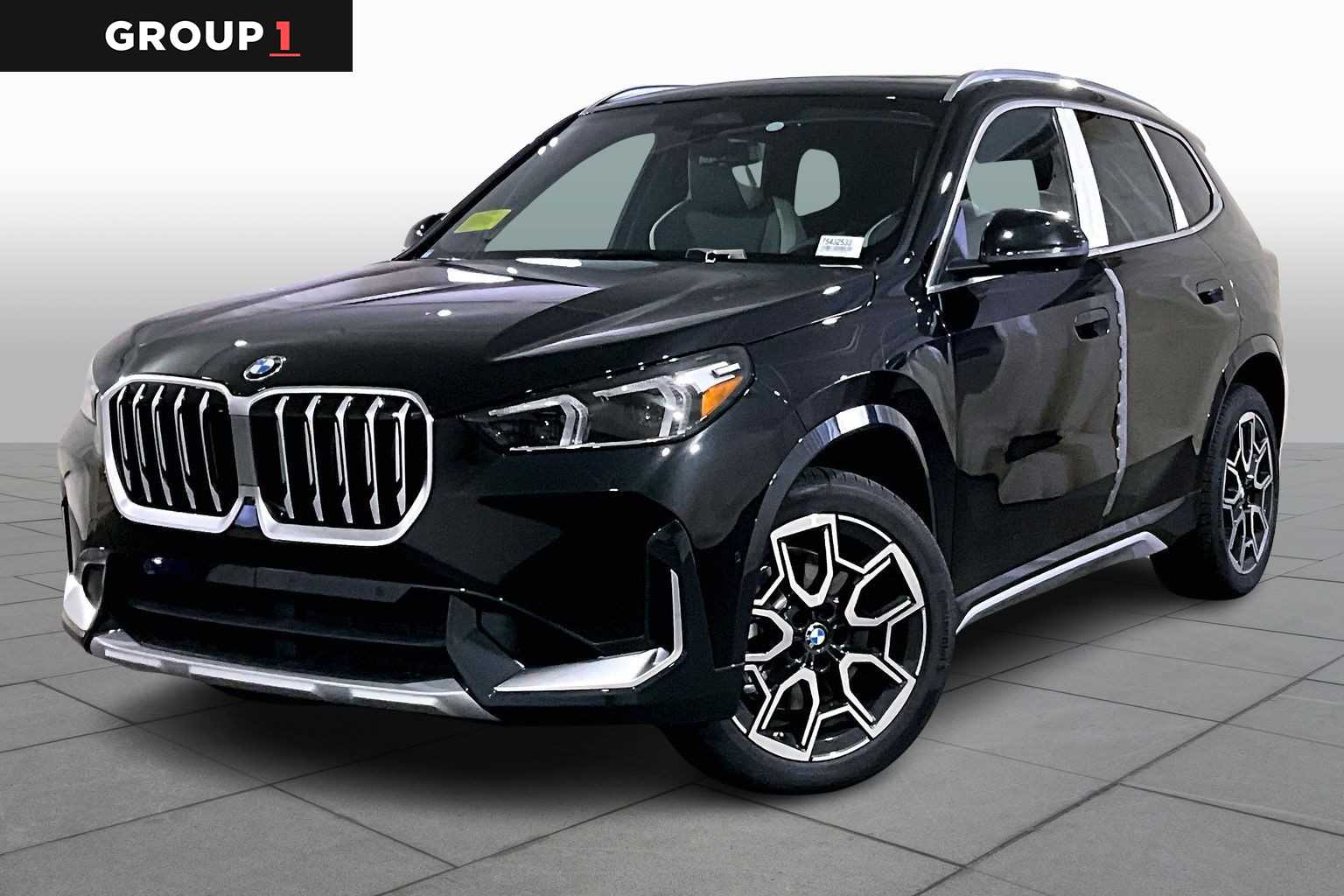 2026 BMW X1 28i's photo