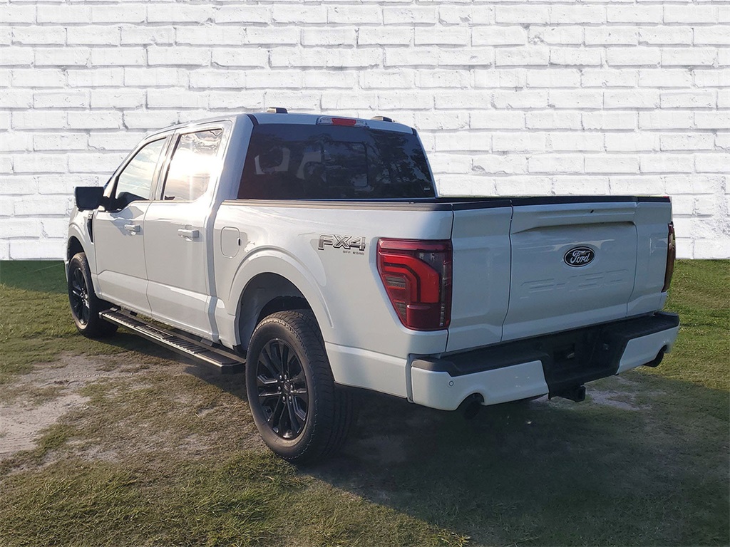 2025 Ford F-150 Lariat photo 3