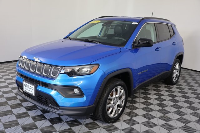 2022 Jeep Compass Latitude Lux photo 4