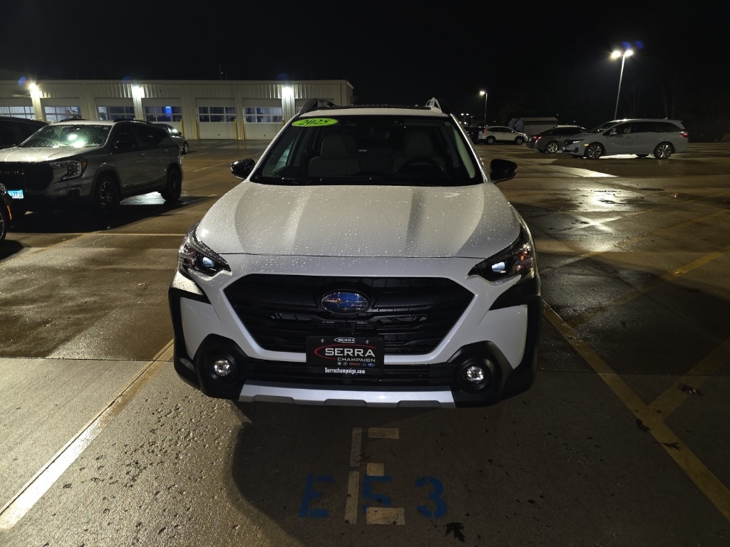 2025 Subaru Outback Limited's photo