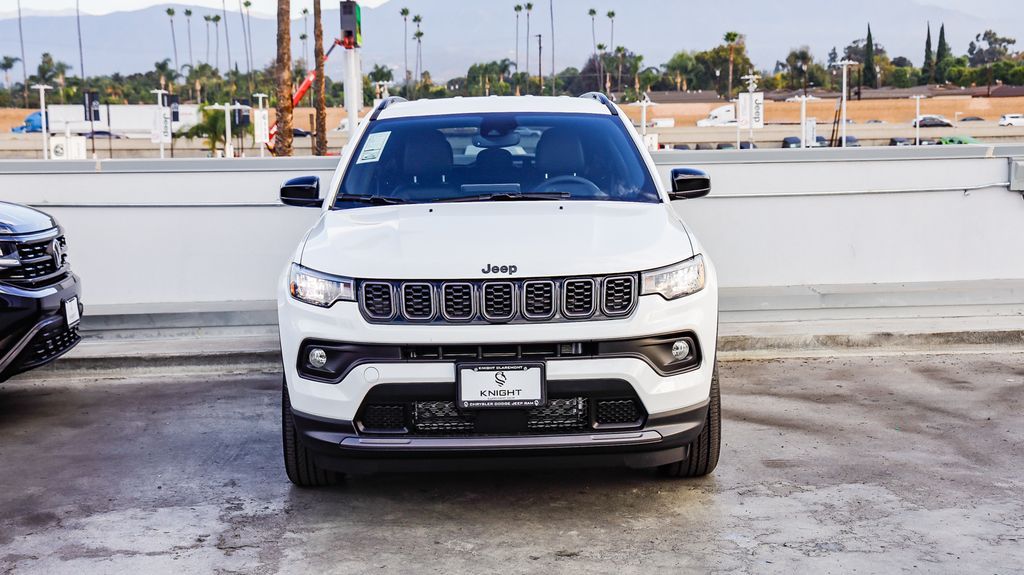 2026 Jeep Compass Latitude photo 3