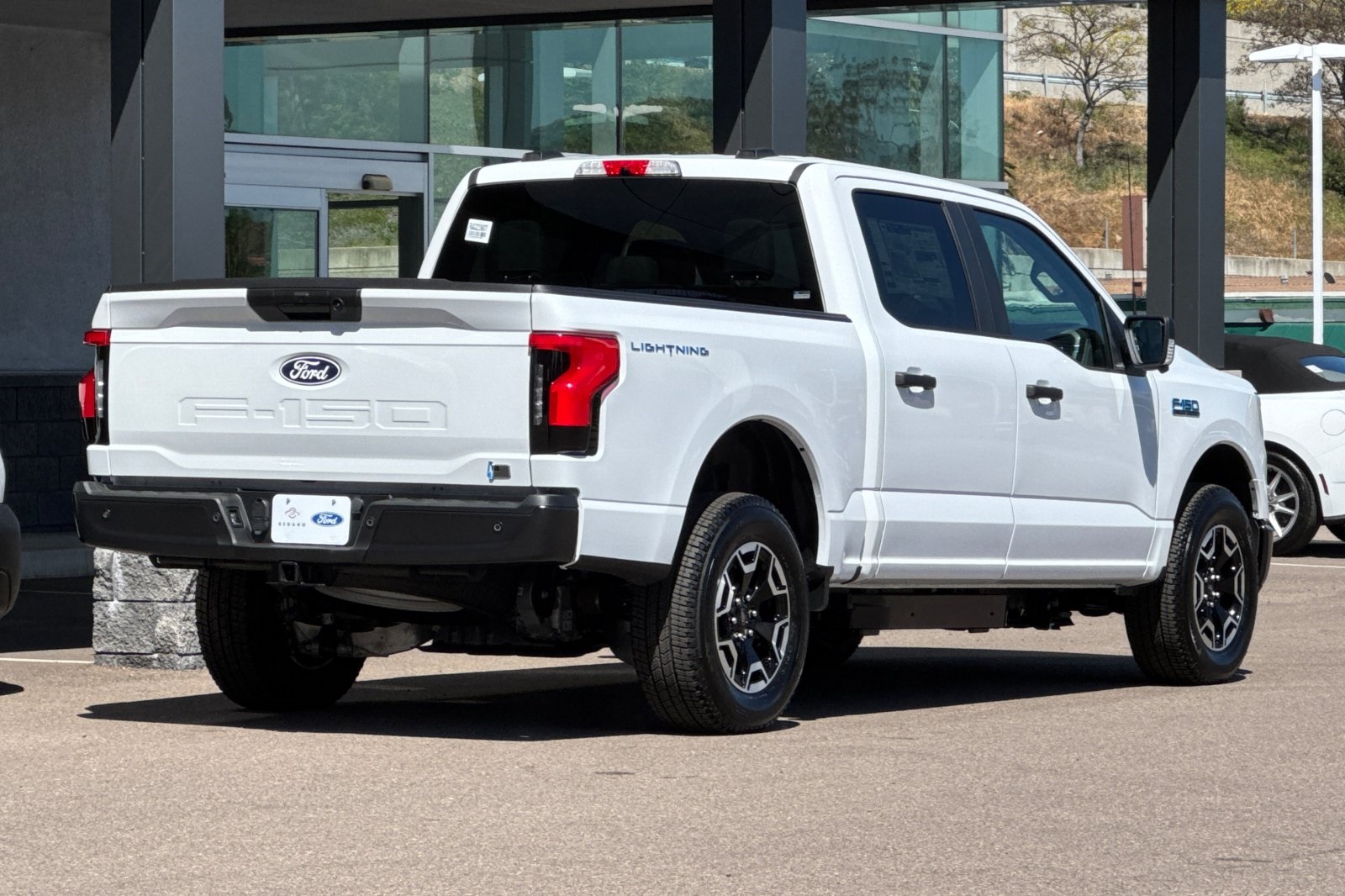 2024 Ford F-150 Lightning photo 3
