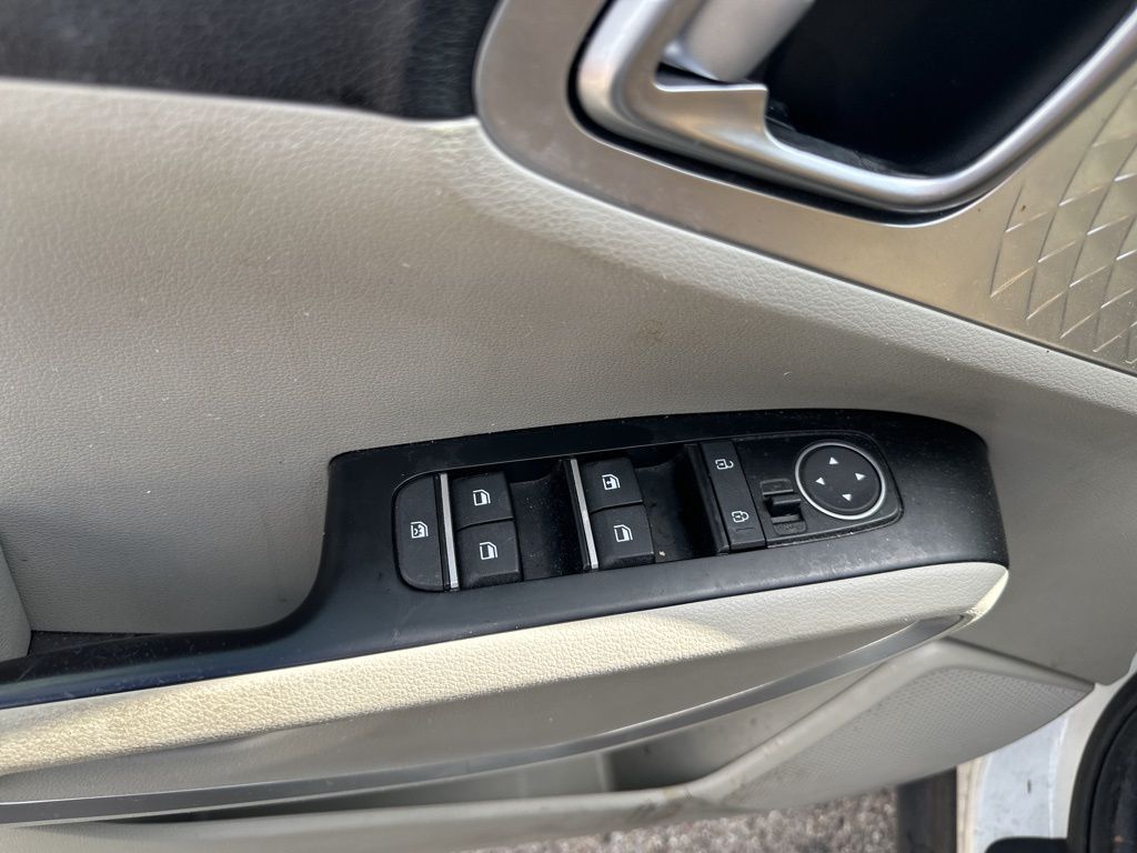 2023 Kia Soul LX photo 13