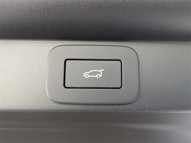 2025 Land Rover Range Rover SE photo 14
