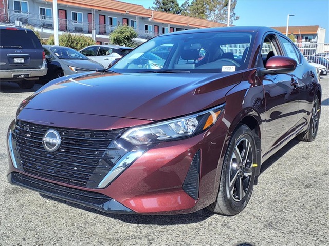 2025 Nissan Sentra SV photo 3