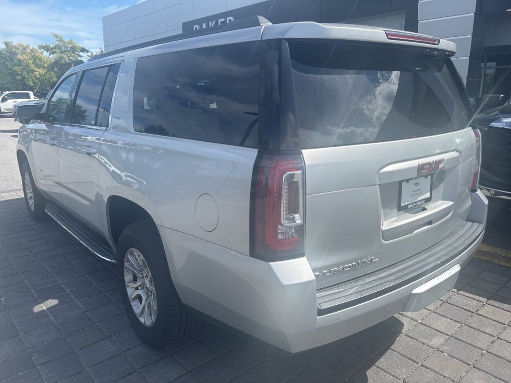 2019 Gmc Yukon XL SLT photo 2