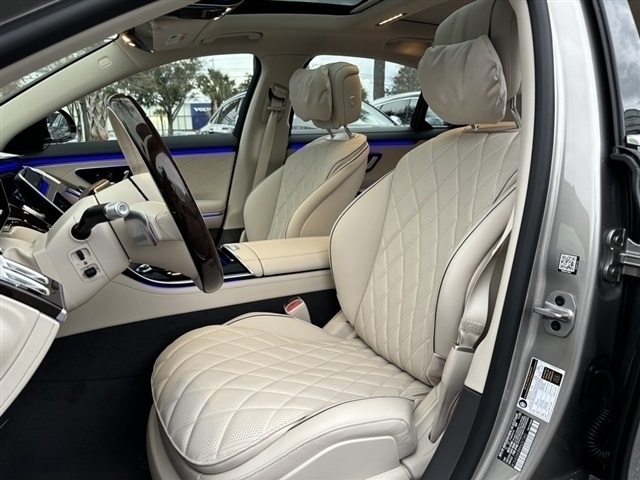 2024 Mercedes Benz S 580e 4MATIC photo 3