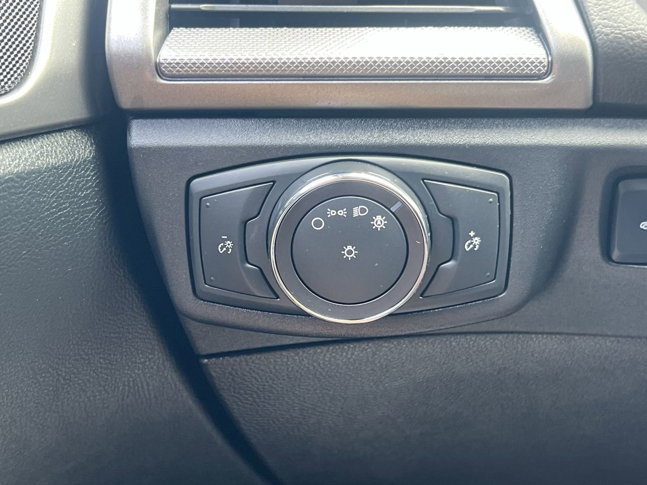 2018 Ford Fusion Hybrid S photo 21