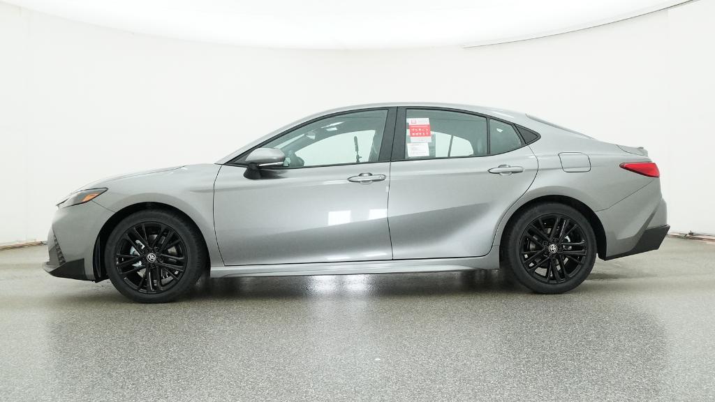 2026 Toyota Camry SE photo 8