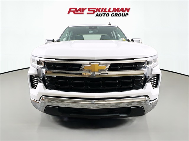 2025 Chevrolet Silverado 1500 LT photo 2