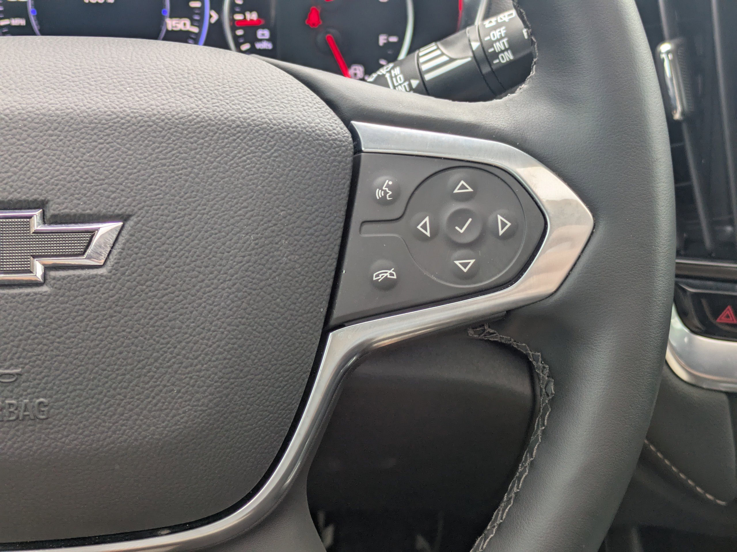 2023 Chevrolet Traverse Premier photo 19
