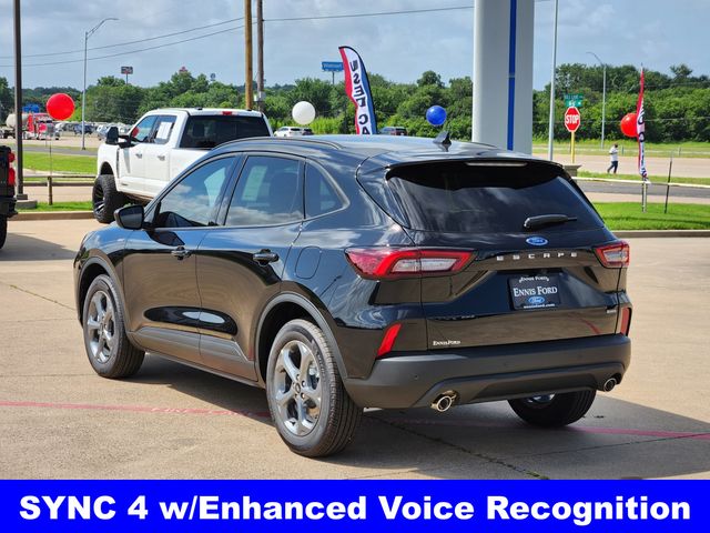 2025 Ford Escape ST-Line photo 3