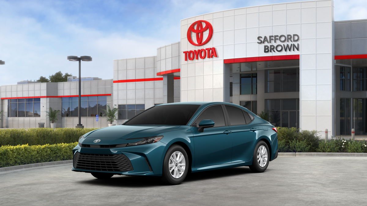 2026 Toyota Camry LE's photo