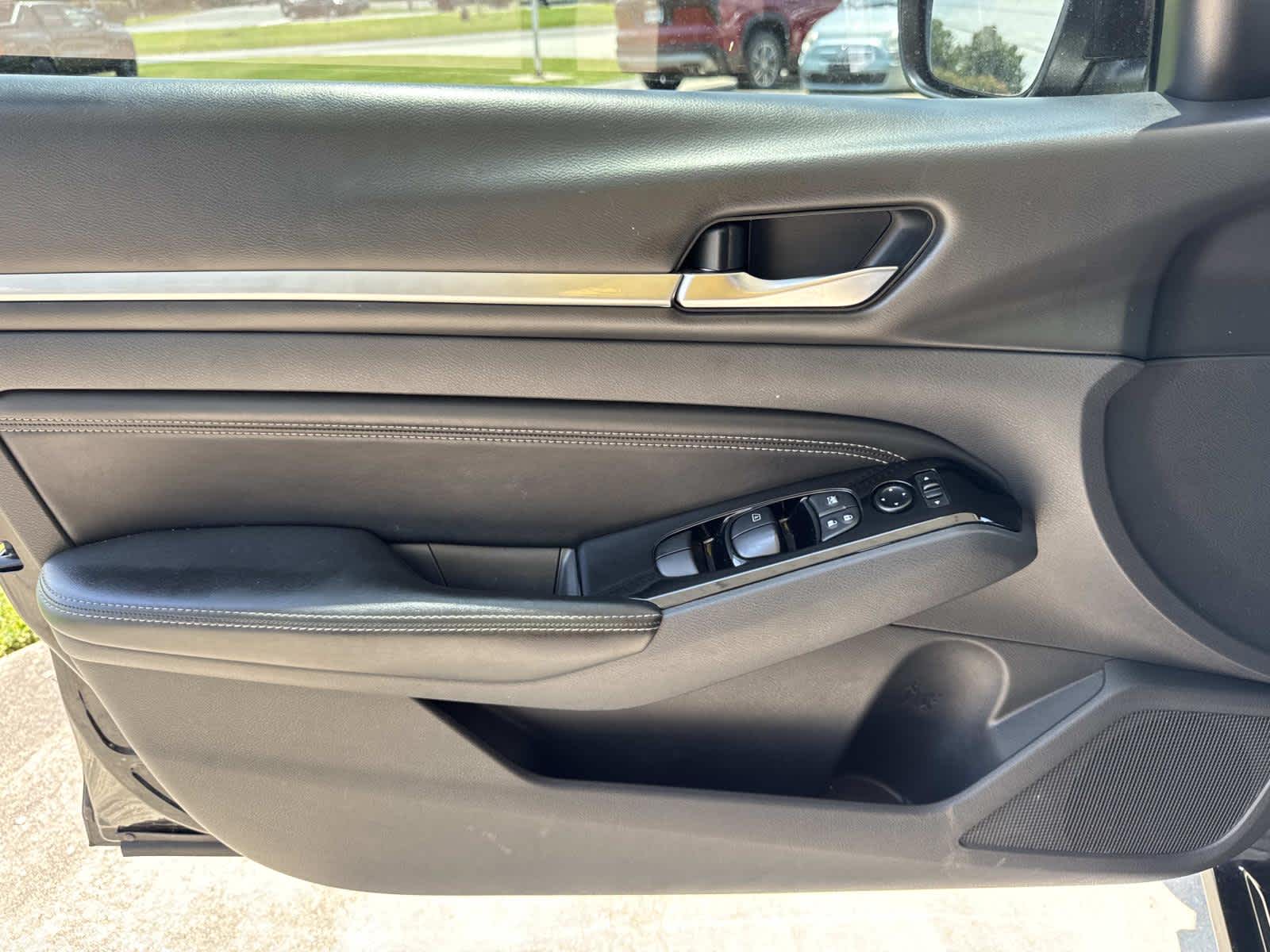 2021 Nissan Altima 2.5 SV photo 33