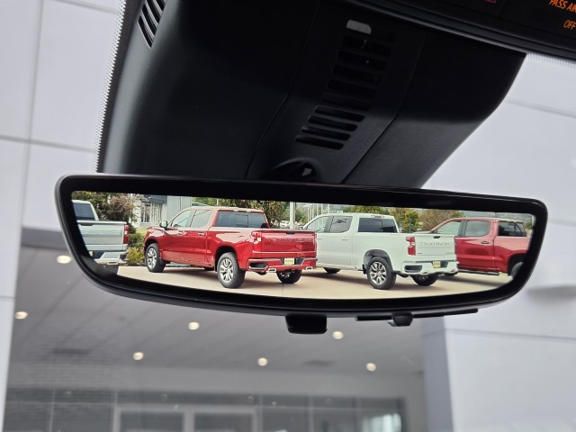 2026 Chevrolet Traverse photo 23