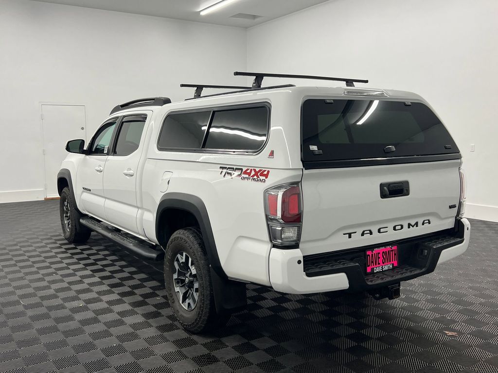 2023 Toyota Tacoma TRD V6 photo 3