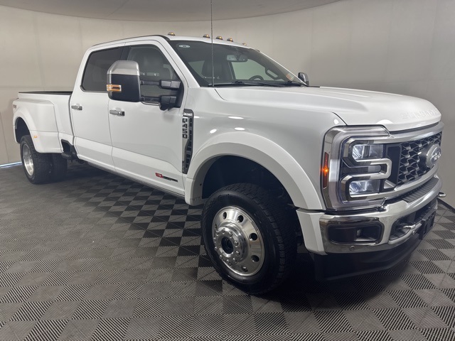 2024 Ford F-450 Super Duty King Ranch's photo