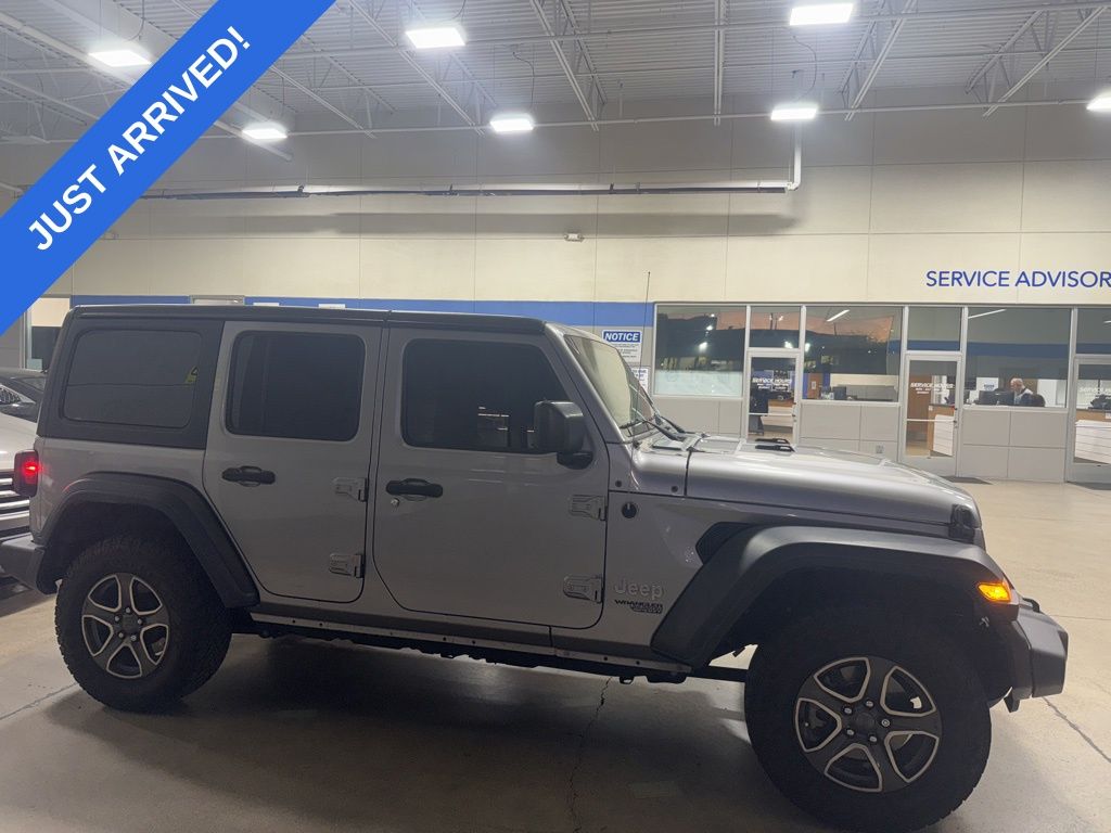 2018 Jeep Wrangler Unlimited Sport S photo 2