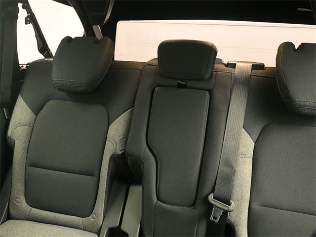 2025 Ford Bronco Base photo 16