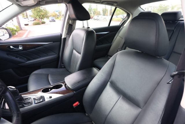 2018 Infiniti Q50 2.0t LUXE photo 13