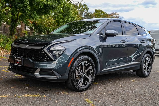 2023 Kia Sportage EX photo 3