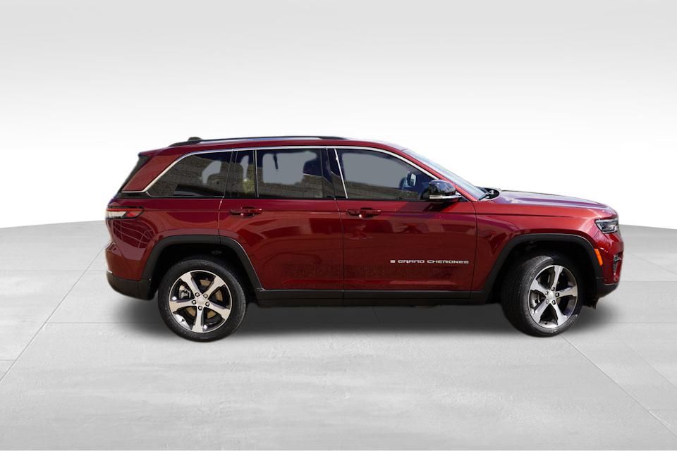 2023 Jeep Grand Cherokee 4xe photo 2