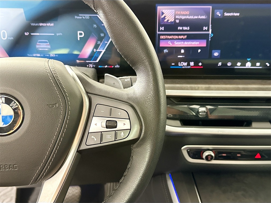 Used 2024 Mineral White Metallic BMW xDrive40i image 14