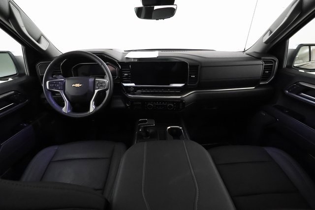 2024 Chevrolet Silverado LTZ photo 2