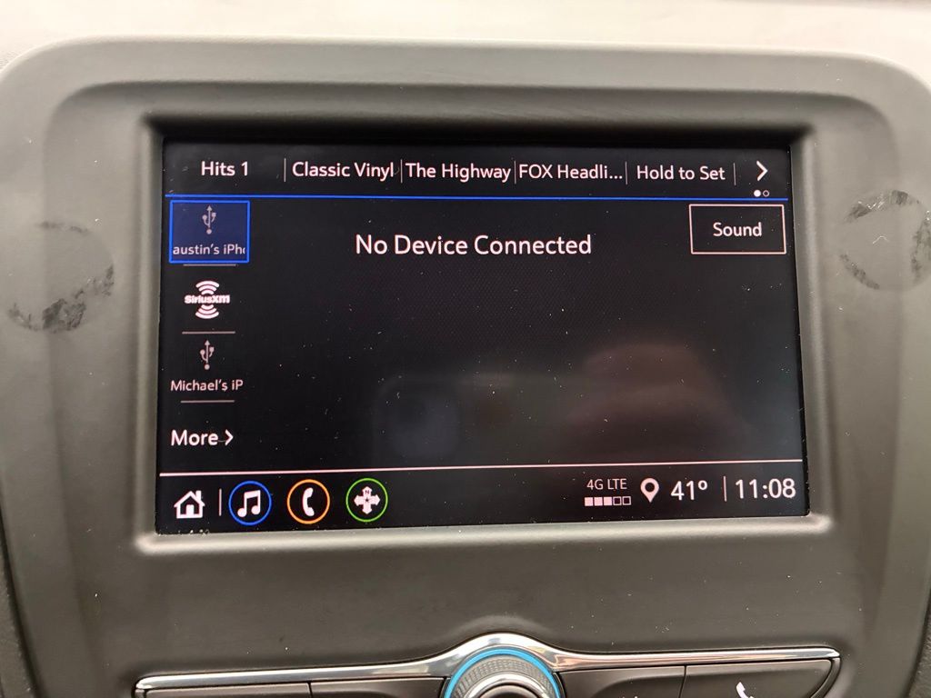 2024 Chevrolet Equinox LT photo 3