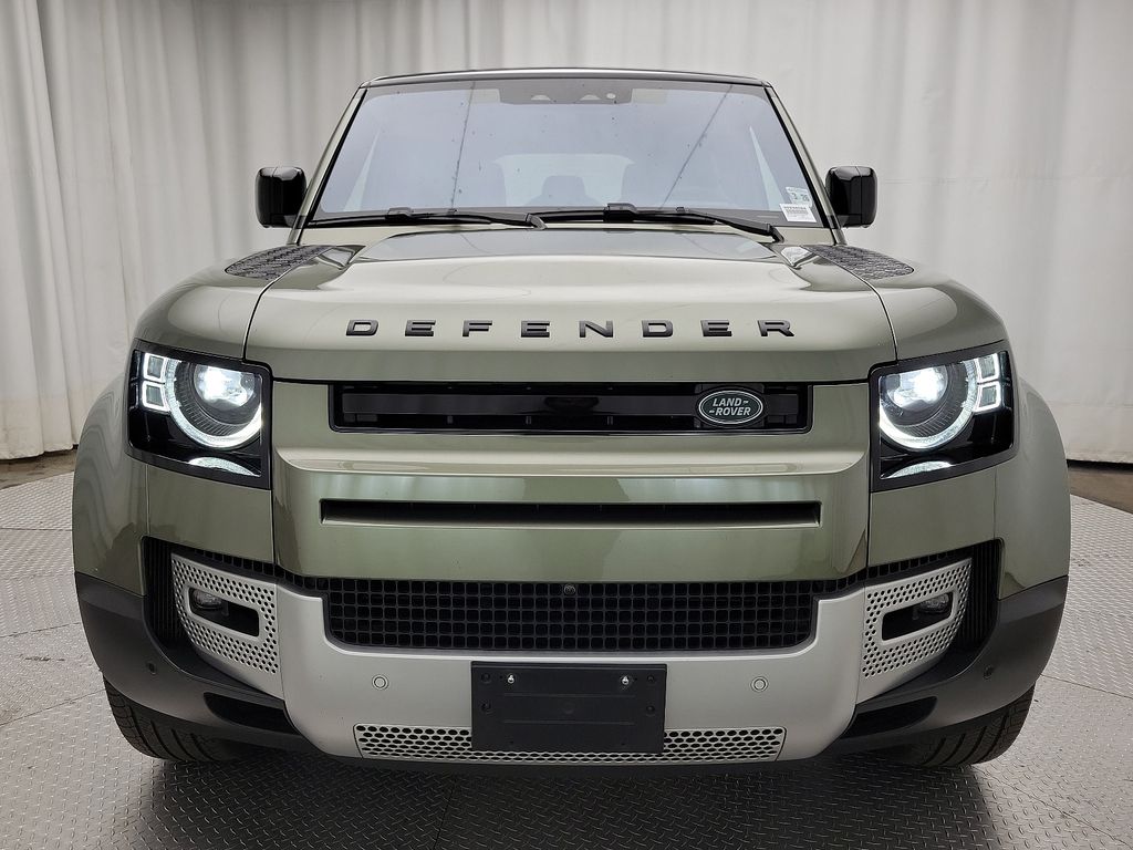 2020 Land Rover Defender 110 photo 2