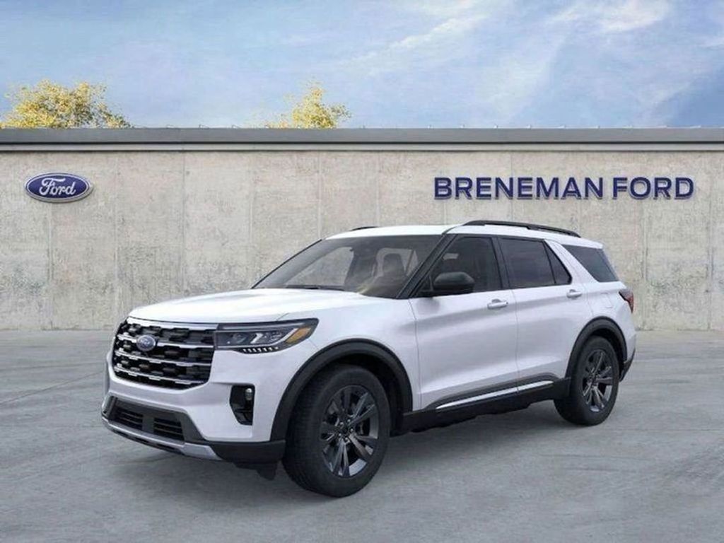2025 Ford Explorer Active's photo