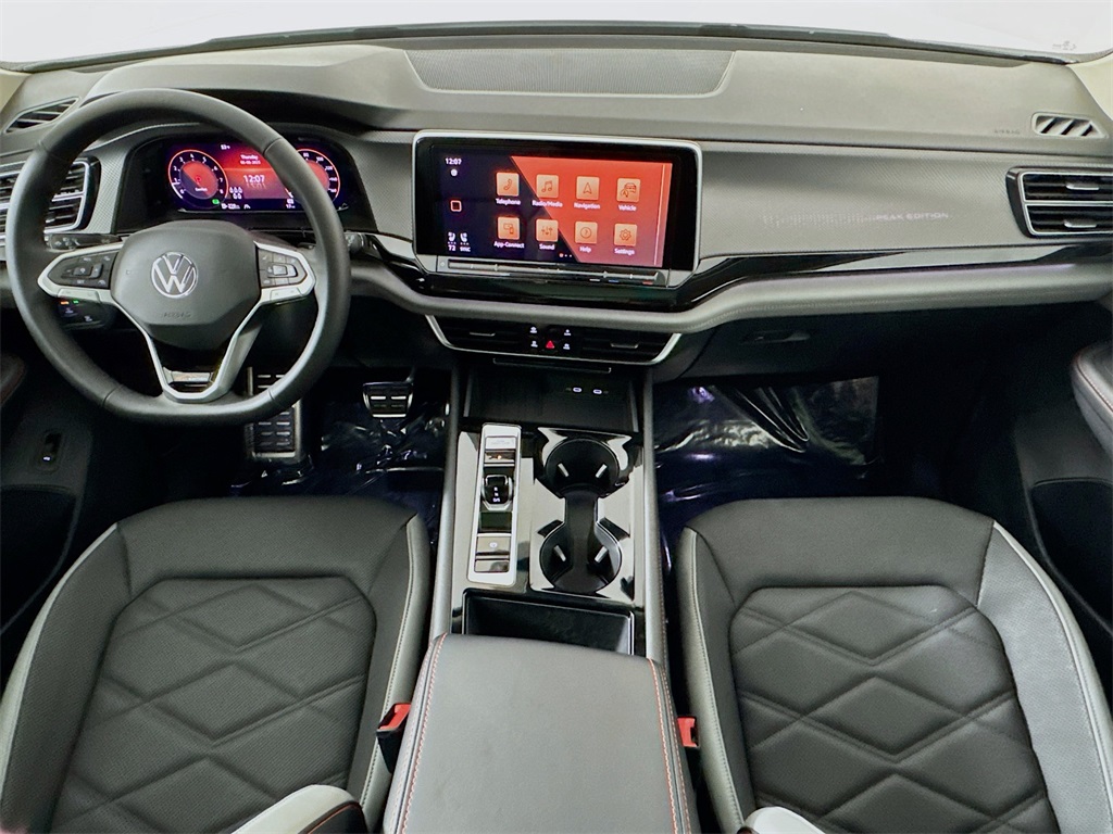 2025 Volkswagen Atlas Peak Edition SE photo 15