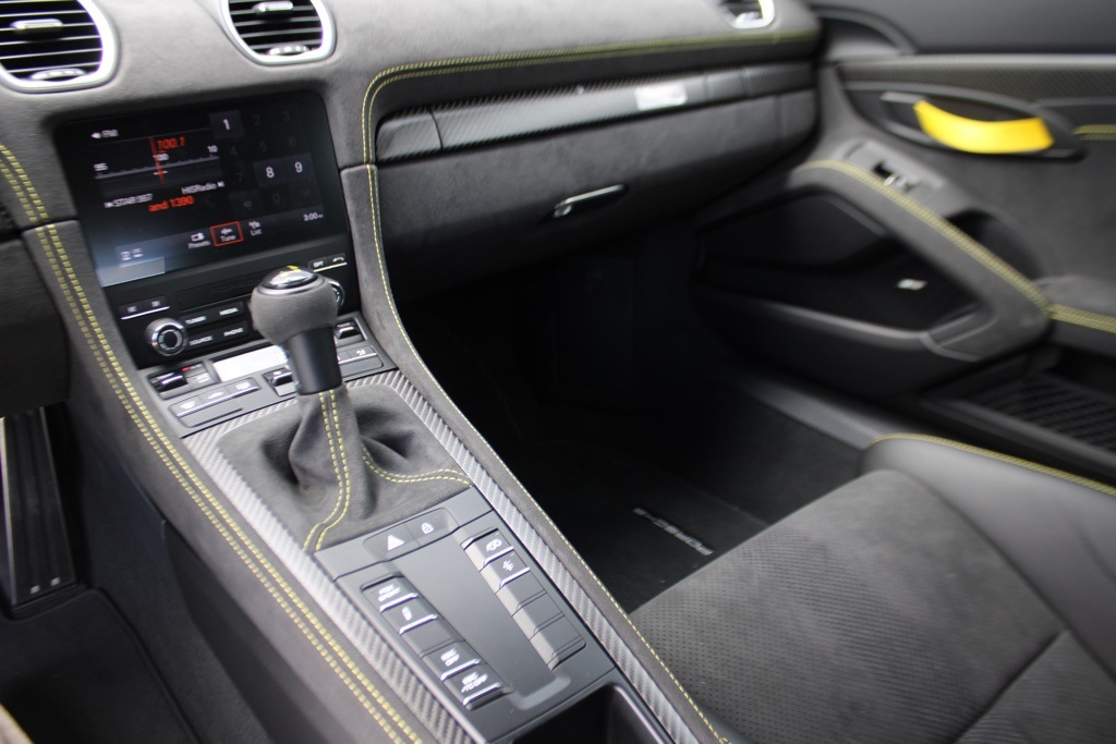 2024 Porsche Cayman GT4 RS photo 21