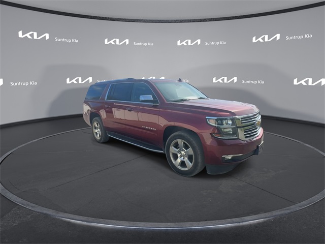 2018 Chevrolet Suburban Premier photo 2