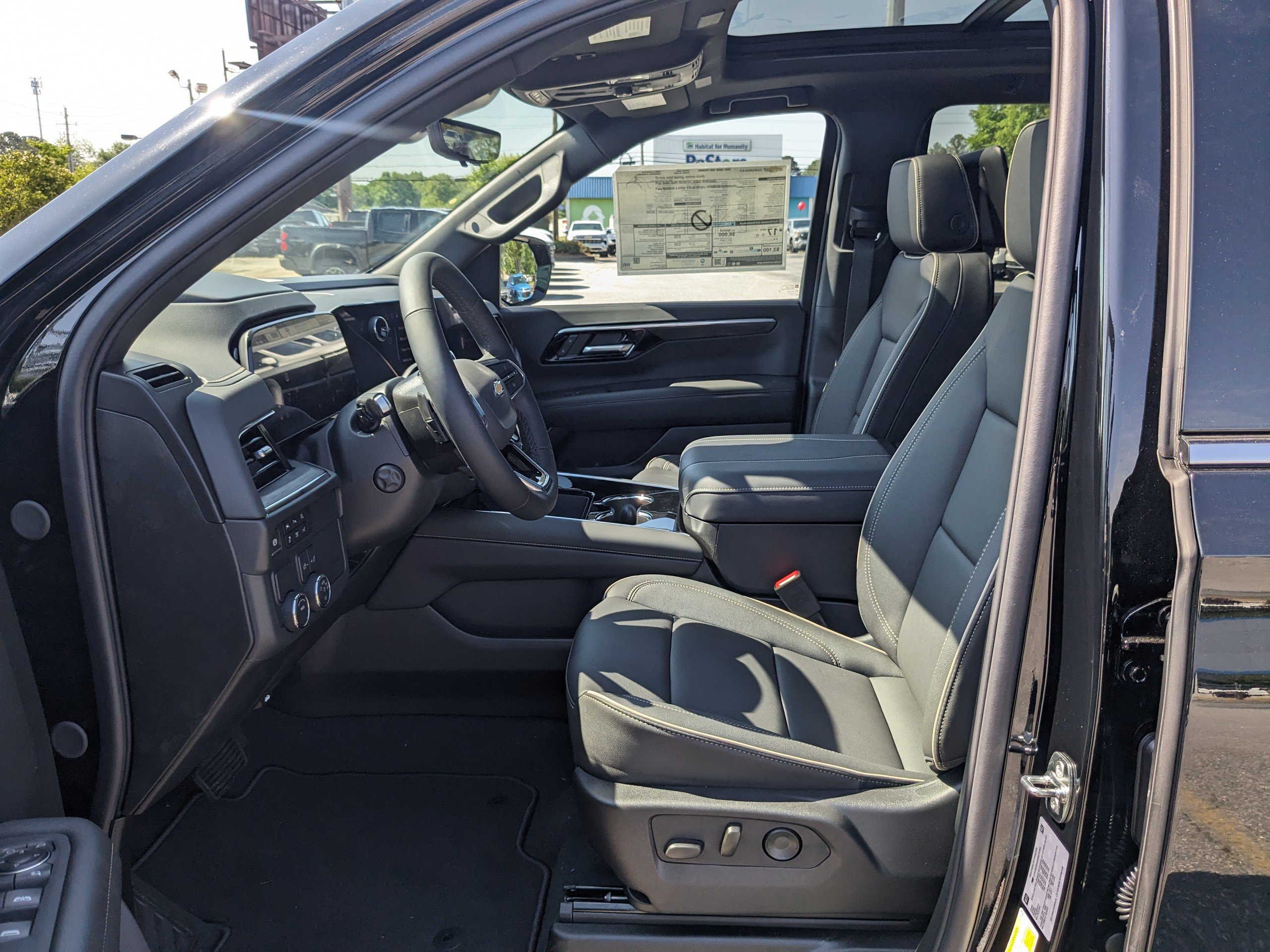 2025 Chevrolet Tahoe Premier photo 22
