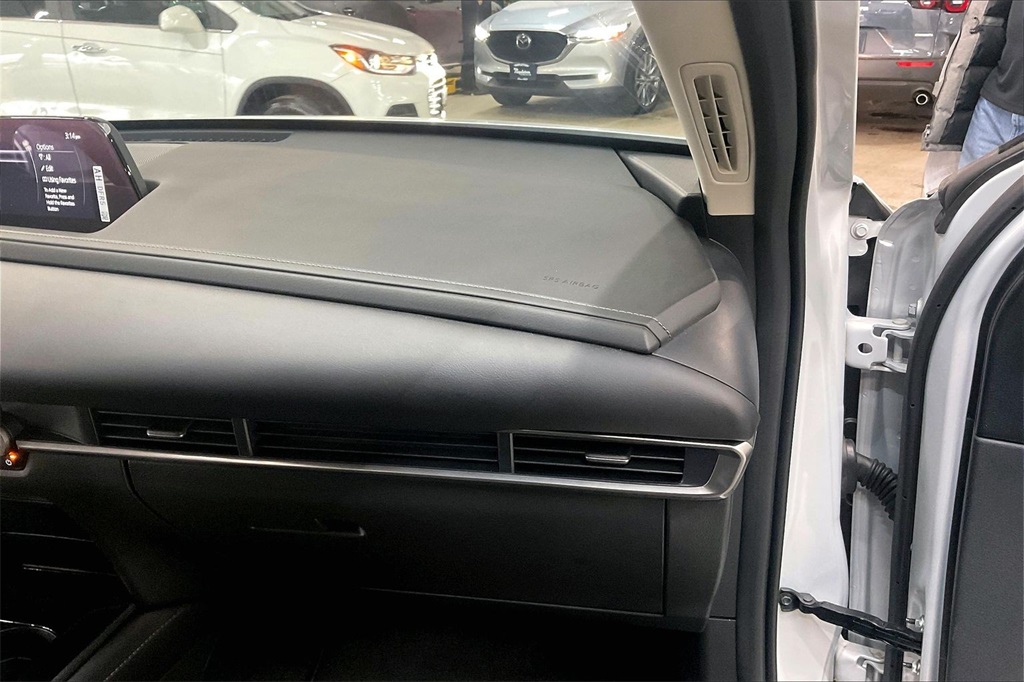 2025 MAZDA CX-30 - Image 15