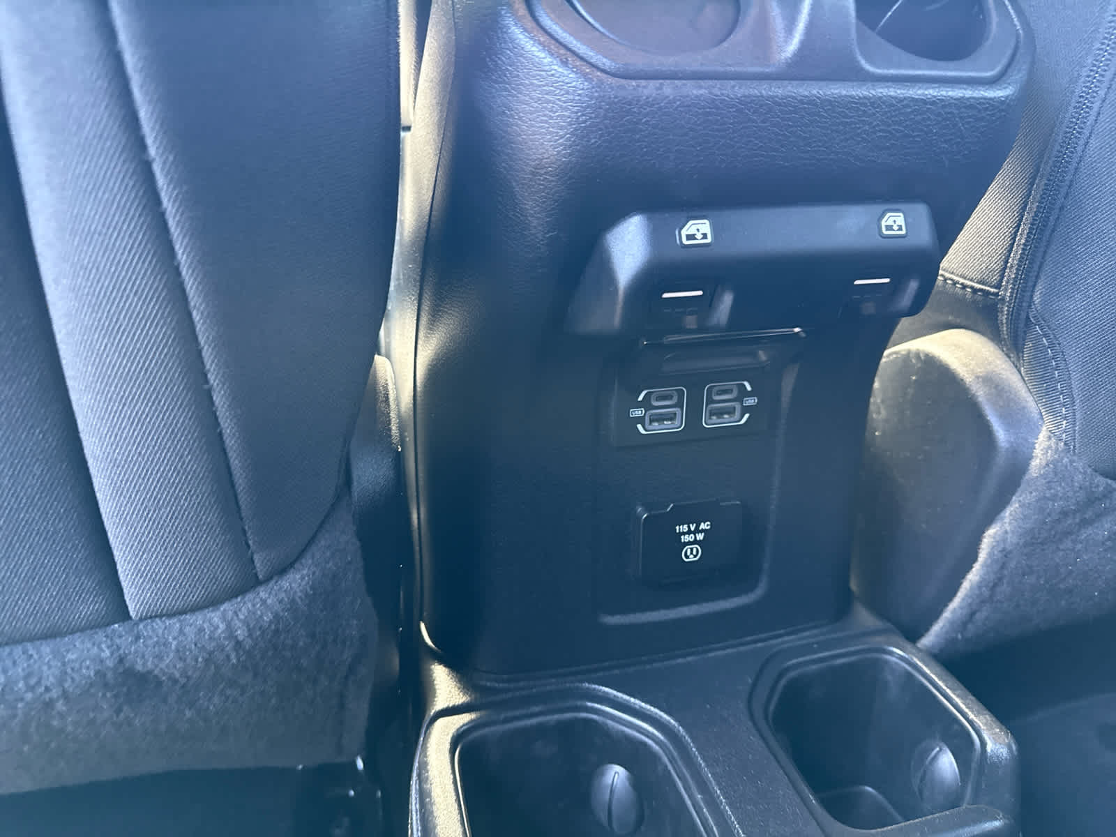 2023 Jeep Wrangler Sahara photo 21