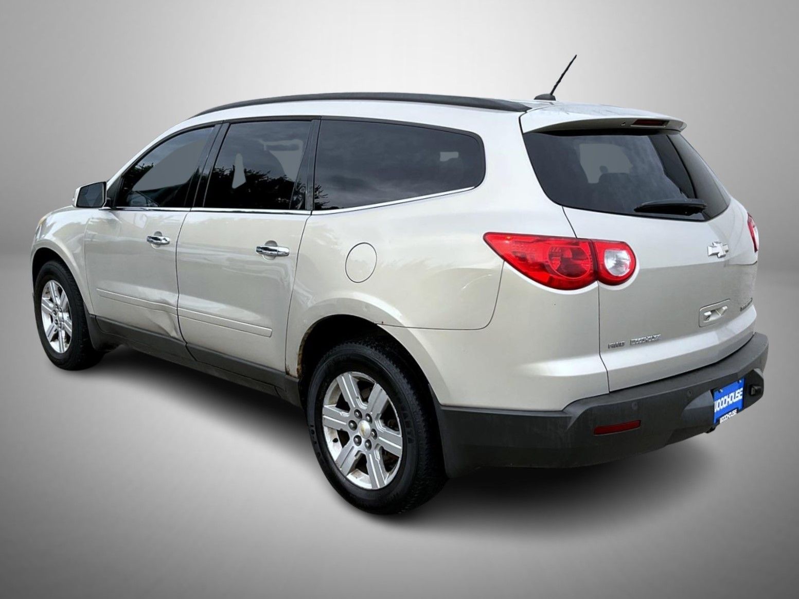 2011 Chevrolet Traverse 2LT photo 7