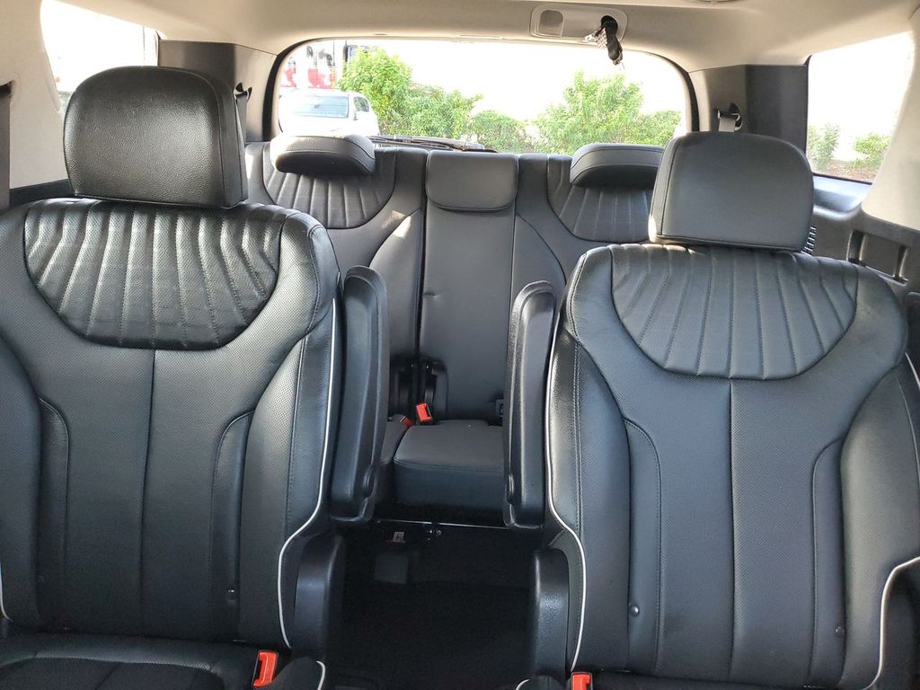 2024 Hyundai Palisade Limited photo 5