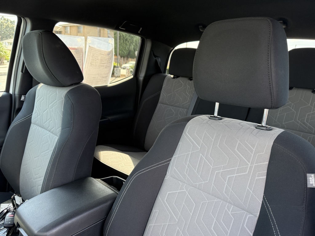2023 Toyota Tacoma TRD Sport photo 18