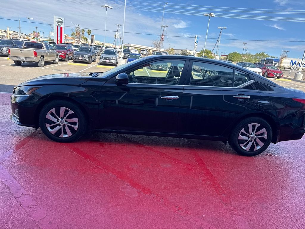 2023 Nissan Altima 2.5 S photo 17
