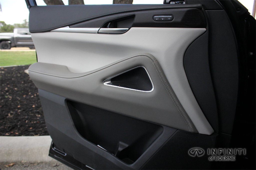 2026 Infiniti QX60 Autograph AWD photo 16