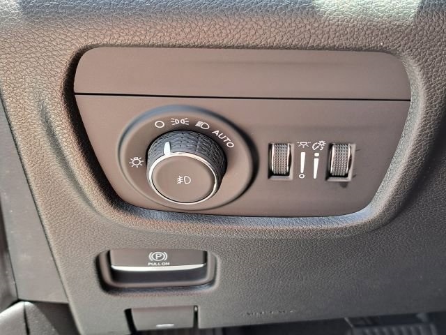 2023 Jeep Grand Cherokee Limited photo 9
