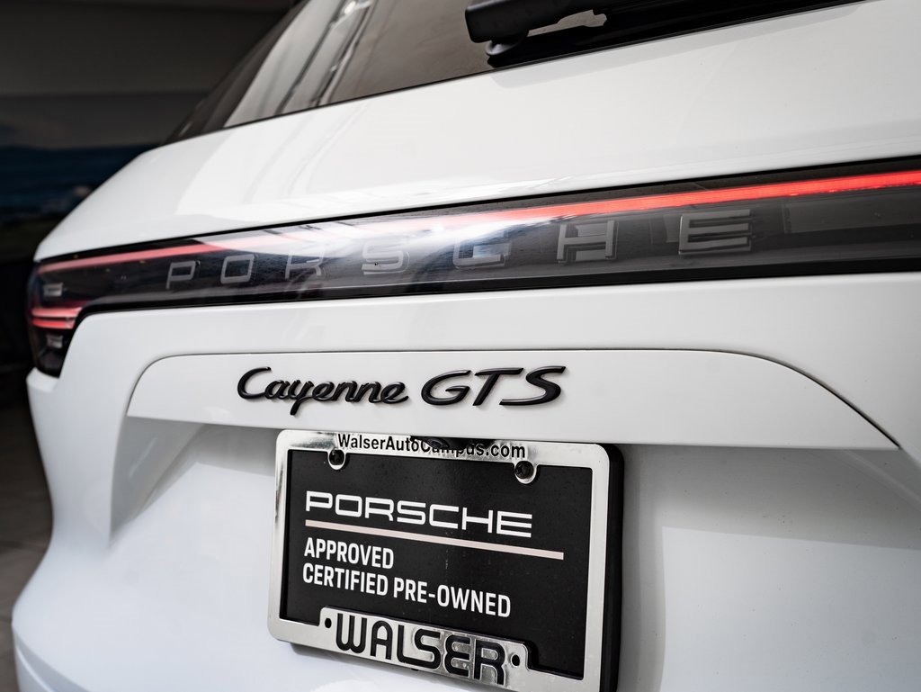 2022 Porsche Cayenne GTS photo 17