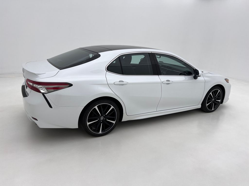 2018 Toyota Camry XSE photo 7