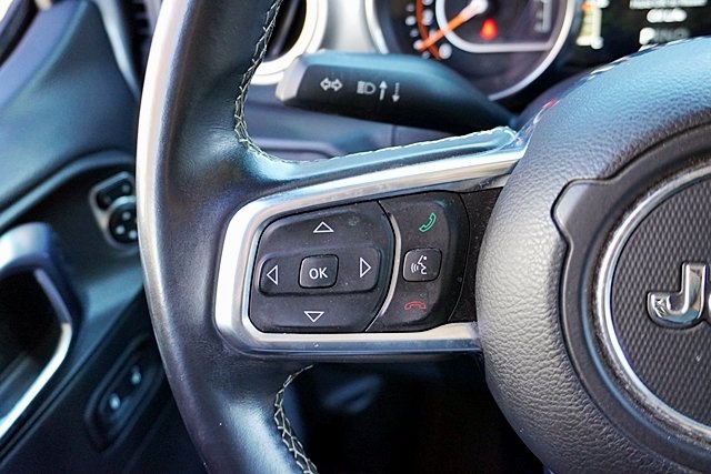 Used 2018 Silver Jeep Unlimited Sahara image 34