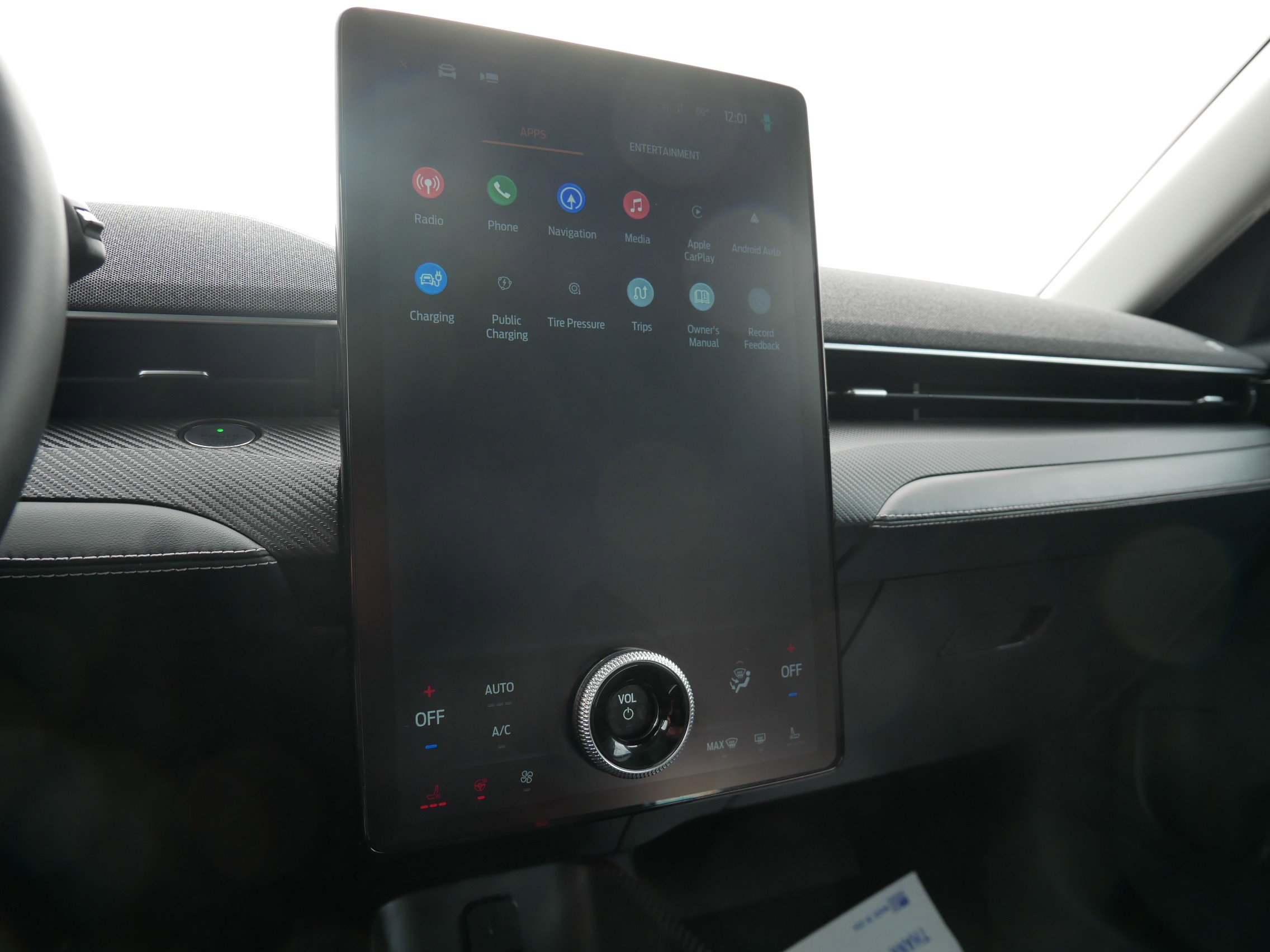 2021 Ford Mustang Mach-E Premium photo 22