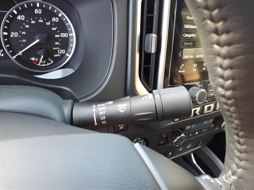 2025 Nissan Frontier SV photo 25