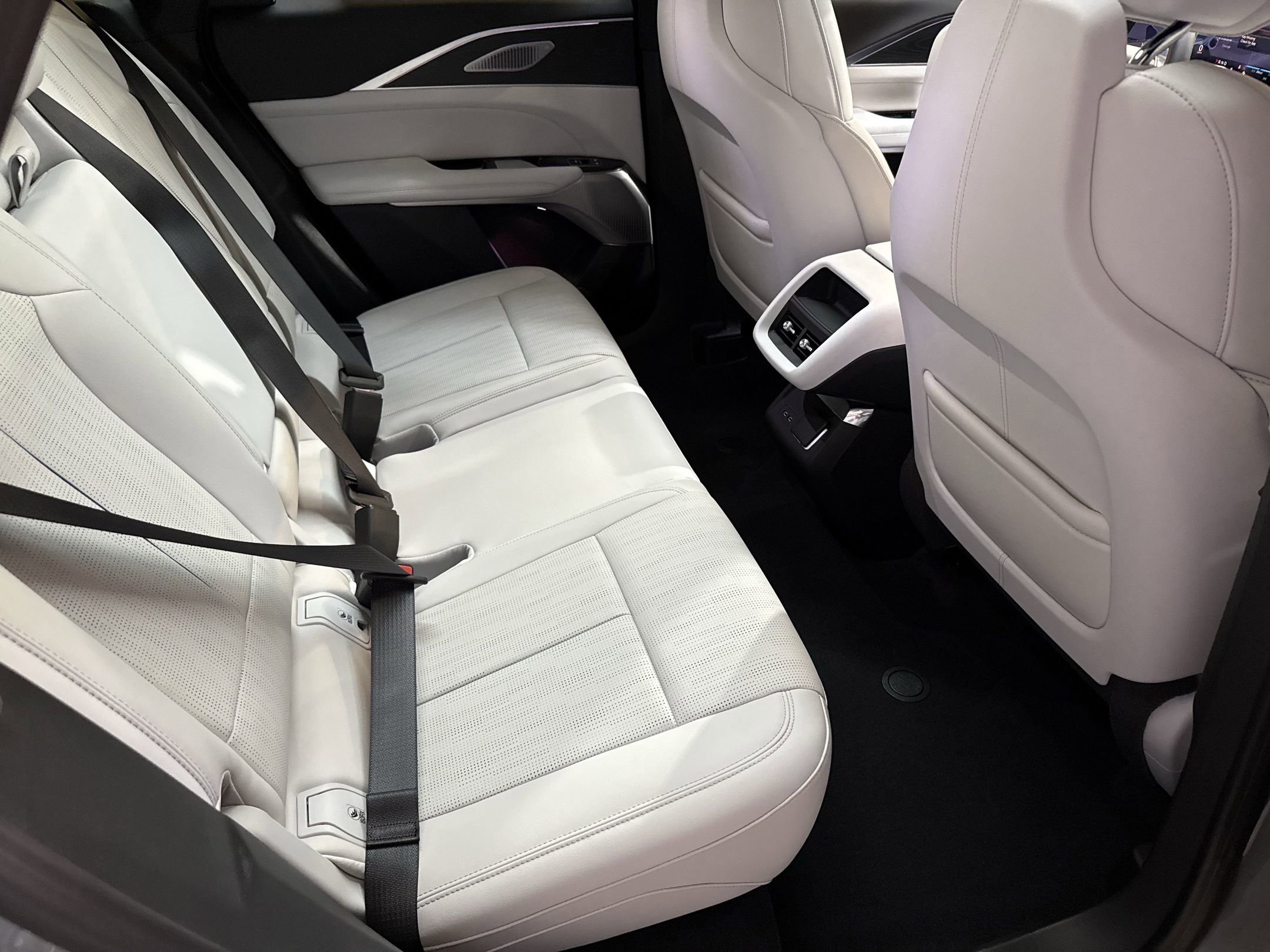 2025 Cadillac Lyriq Sport photo 45